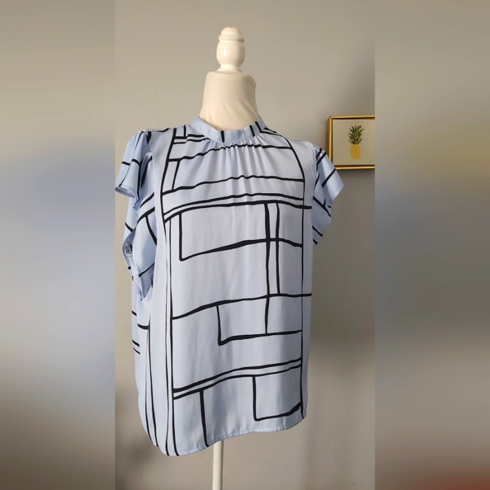 Blouse Casual Nine West Women Size XL Color Blue And Black Geometric Satin  Soft